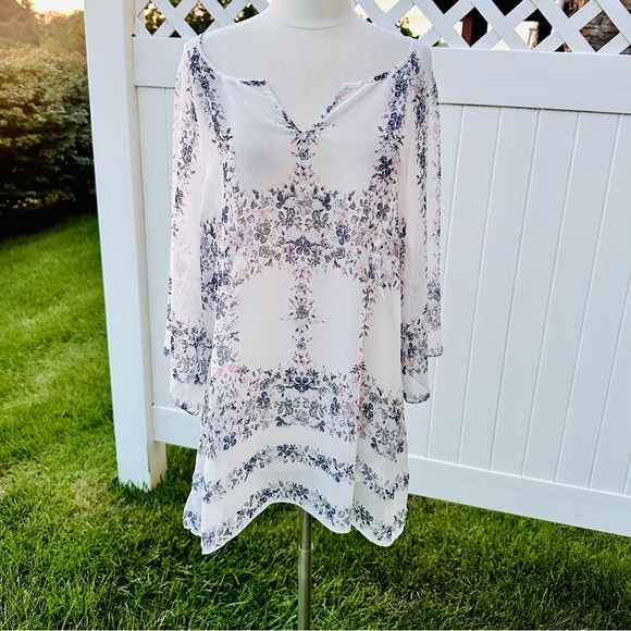 Jessica Simpson Maternity Lightweight Tunic - Picture 6 of 16